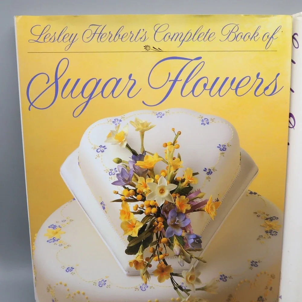 Cakes by Design The Magical World‎ of Sugar Art Hardcover & Sugar Flowers HC